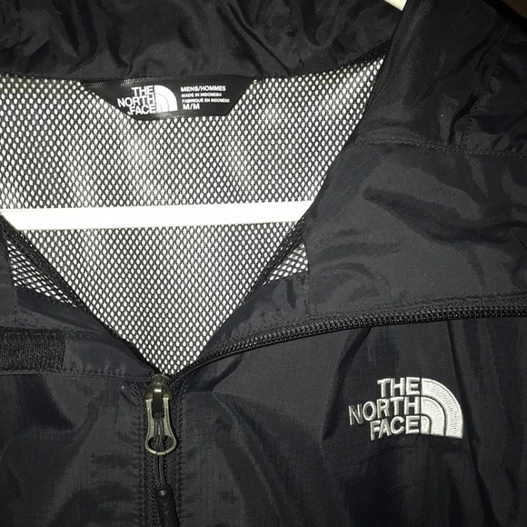 North Face Trendy Wind breaker - Picture 2 of 4